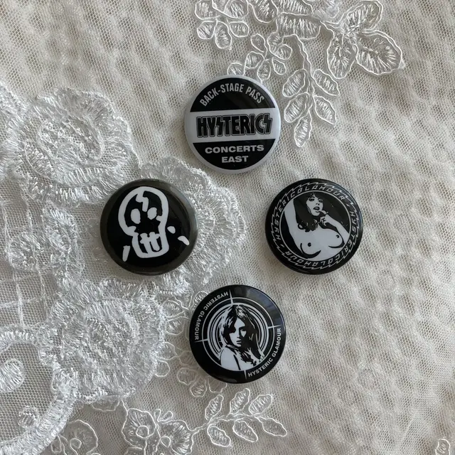 히스테릭글래머) Hysteric Glamour badge 4개 1set