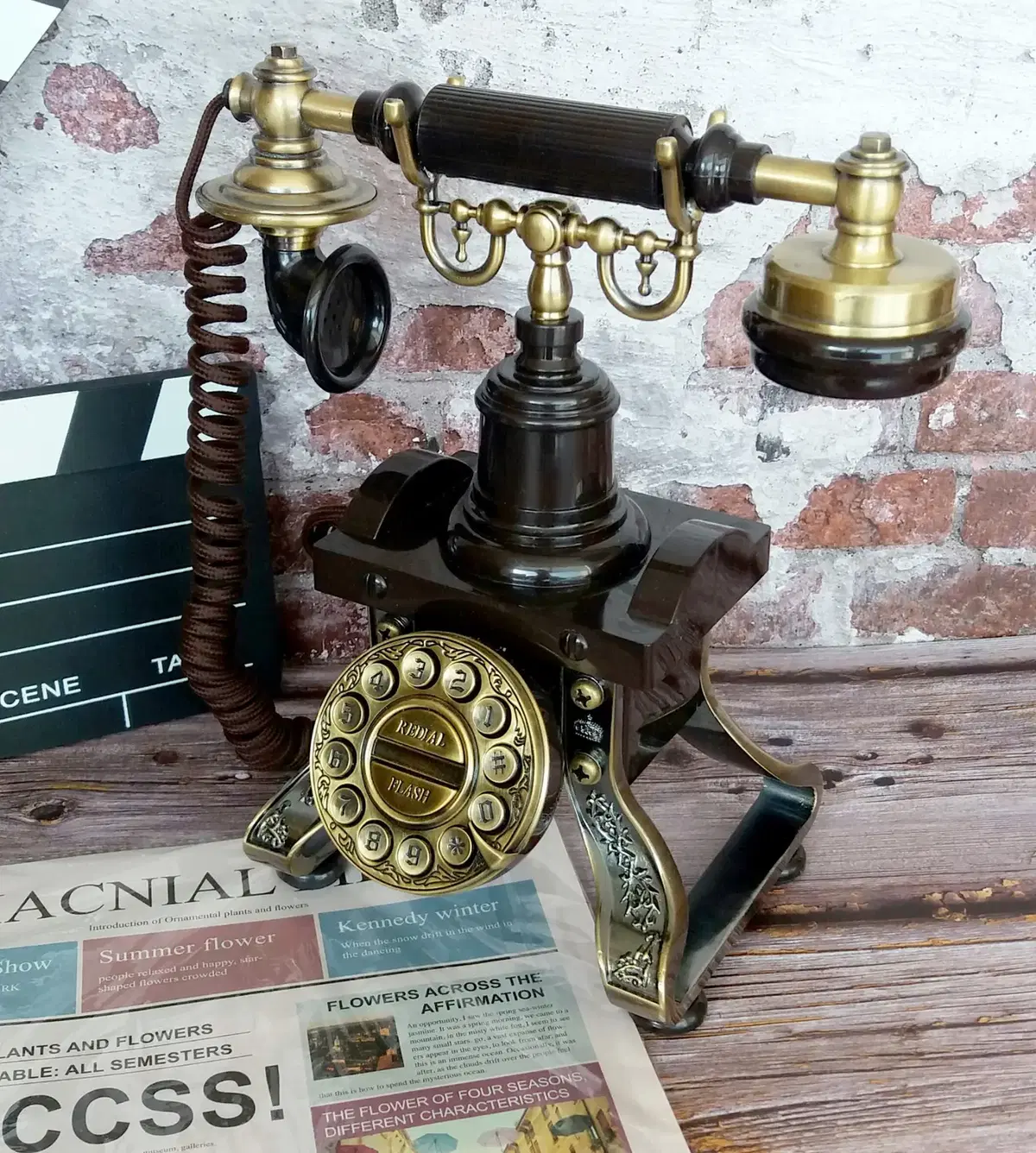 Antique Telephone Interior Decorative Gift