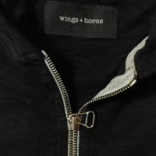 윙스앤혼스(wings+horns)후드