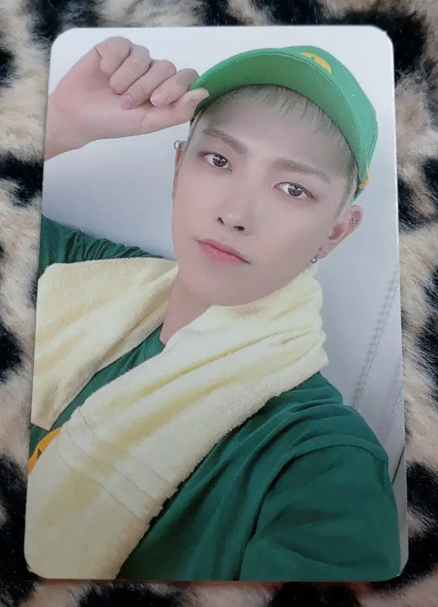 ateez mmt hongjoong photocard (let's do it)