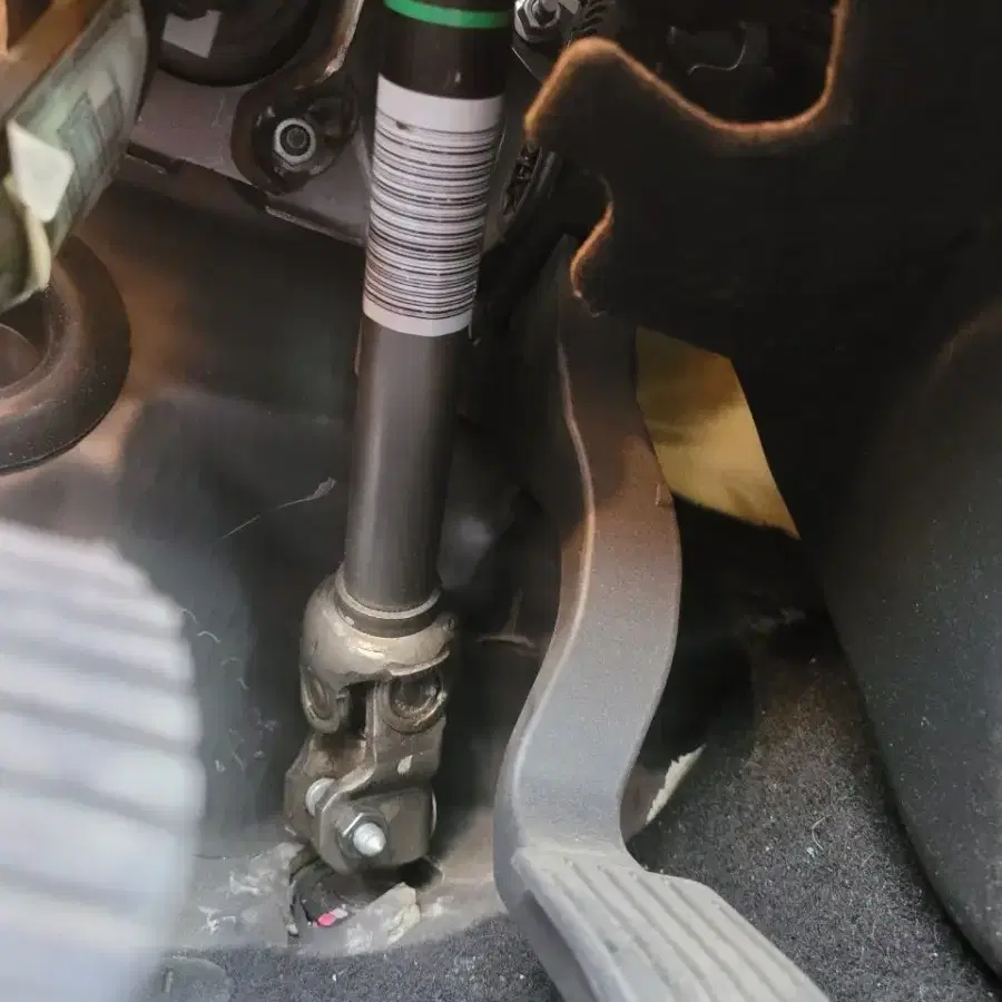 푸조208 스티어링 컬럼(steering column)