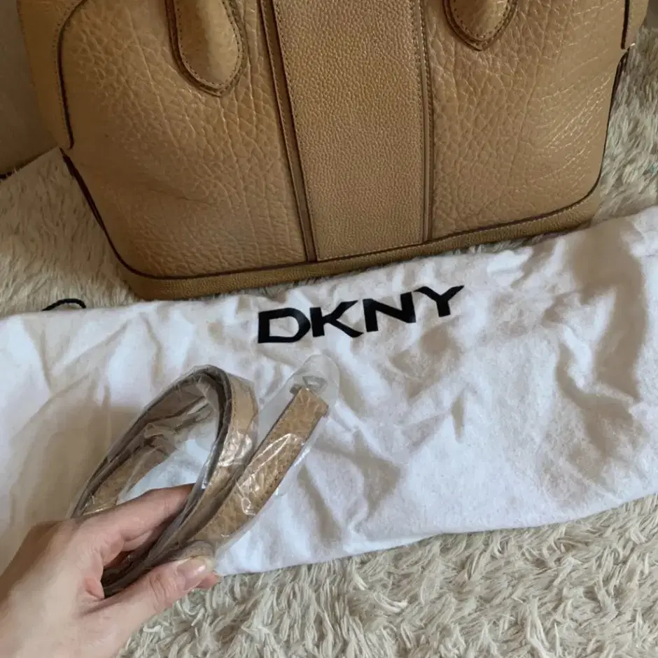 DKNY 가방