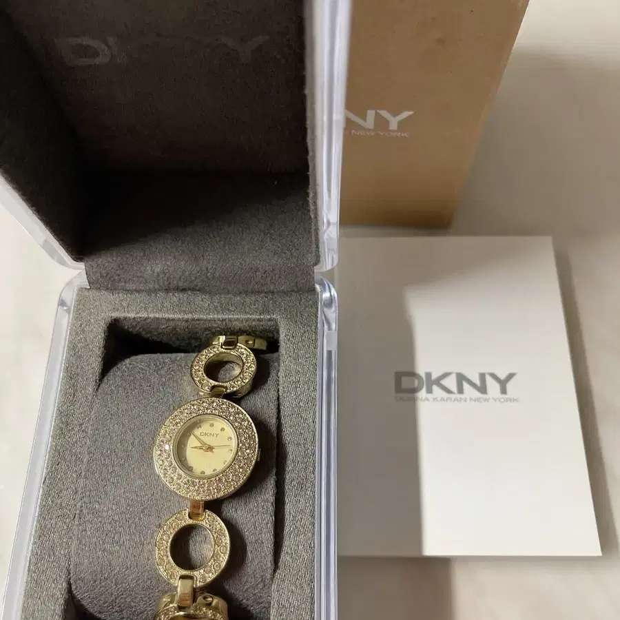 dkny 금장시계