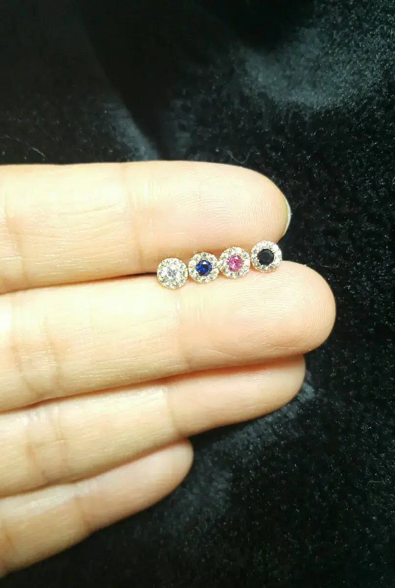 14k bling piercing (one pair)