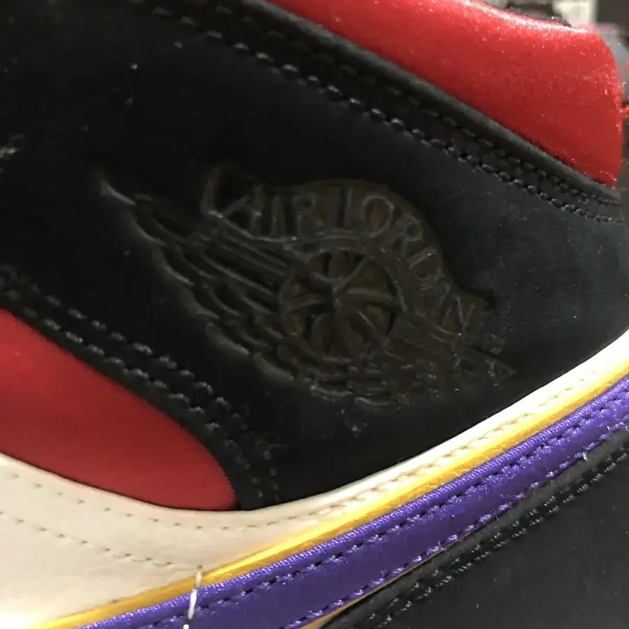 285 에어조던1 미드 SE 2019 'AJ1 MID SE LAKERS