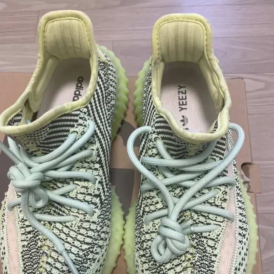 [YEEZY 235] ADIDAS YEEZY BOOST 1회 착용 판매