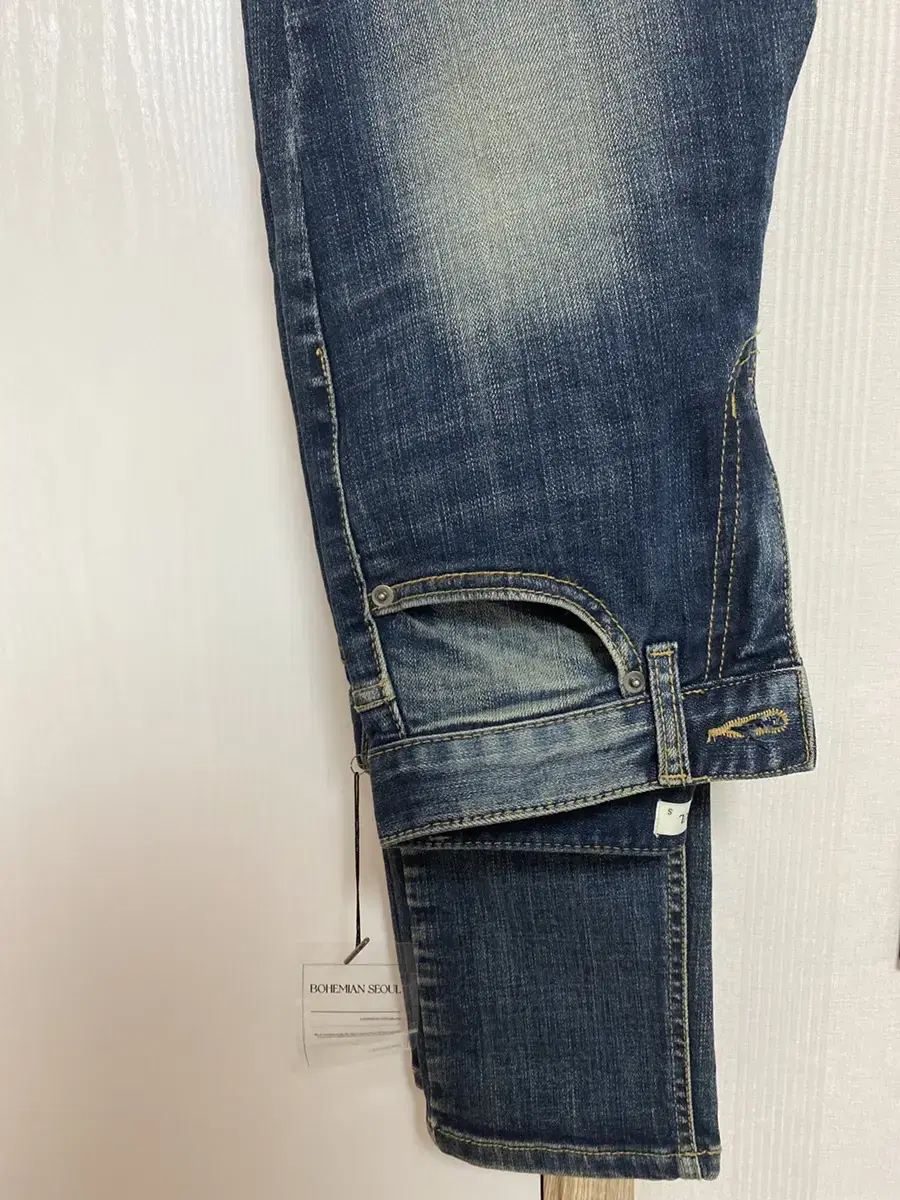 Bohemian Seoul highrise jean