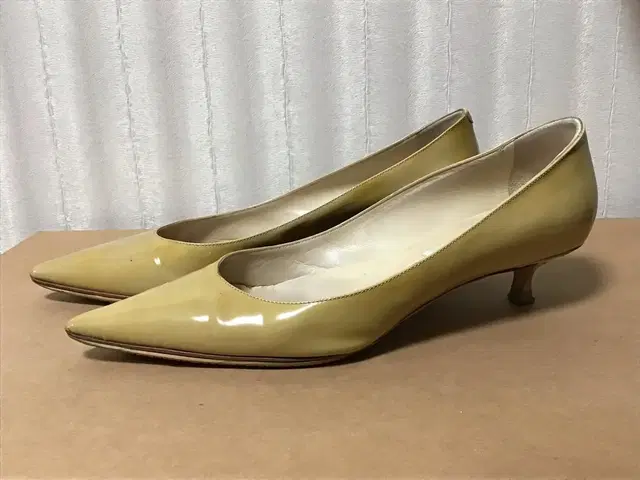 [A급 중고] JIMMY CHOO 누드색 여성구두 (size 235)