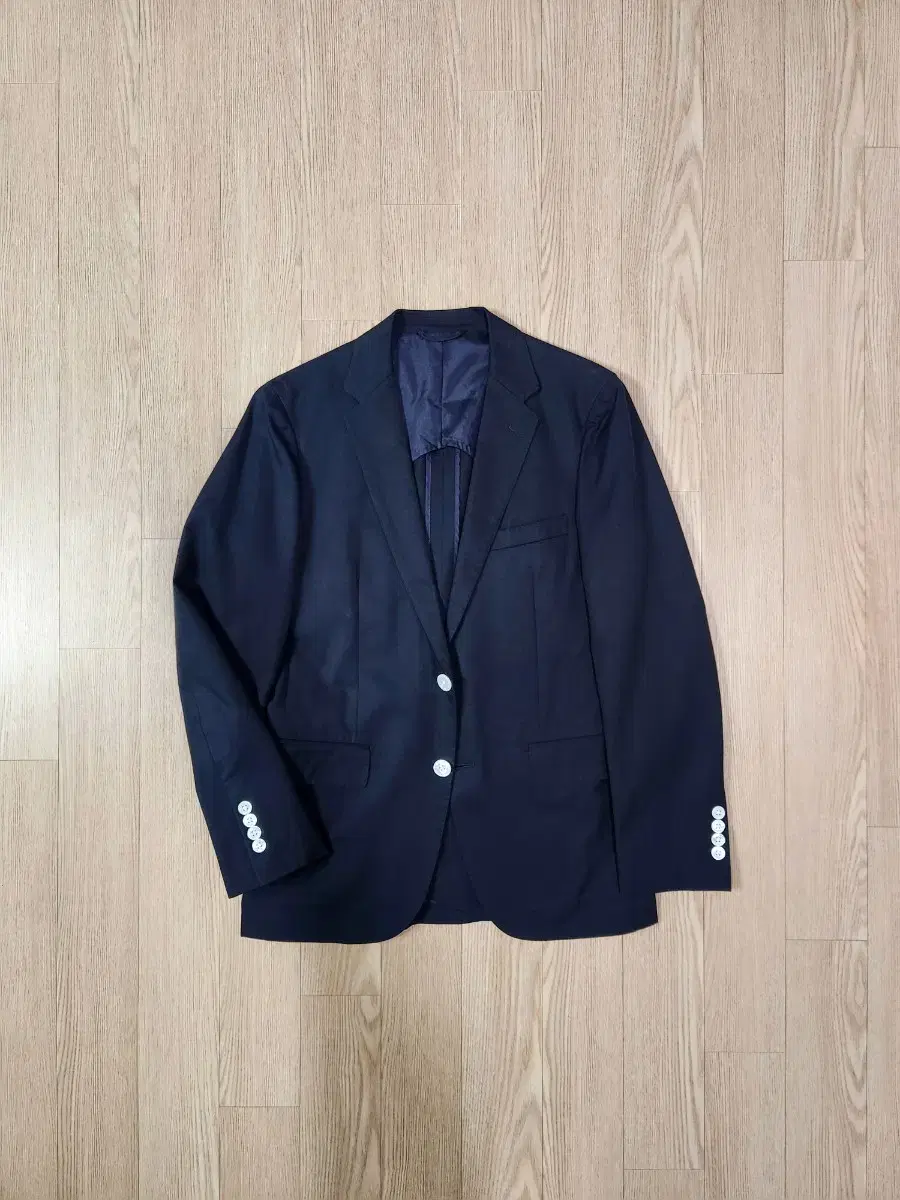 United Arrows Tokyo mother-of-pearl button blazer