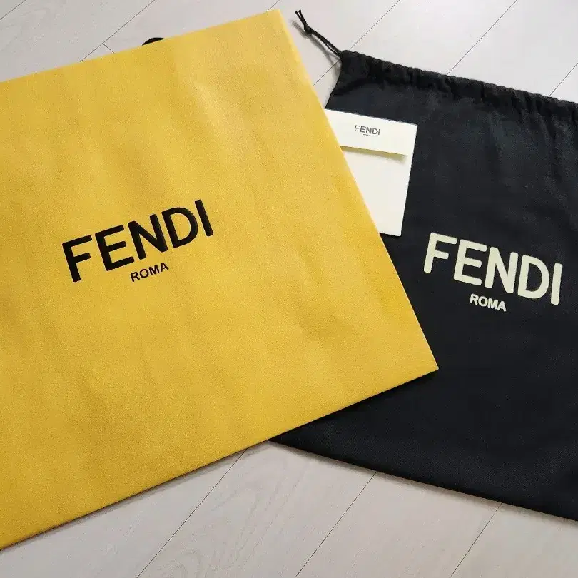 FENDI 펜디 숄더백 쁘띠 투쥬르