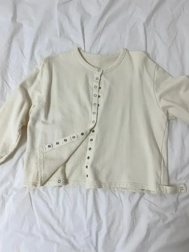 botton cardigan