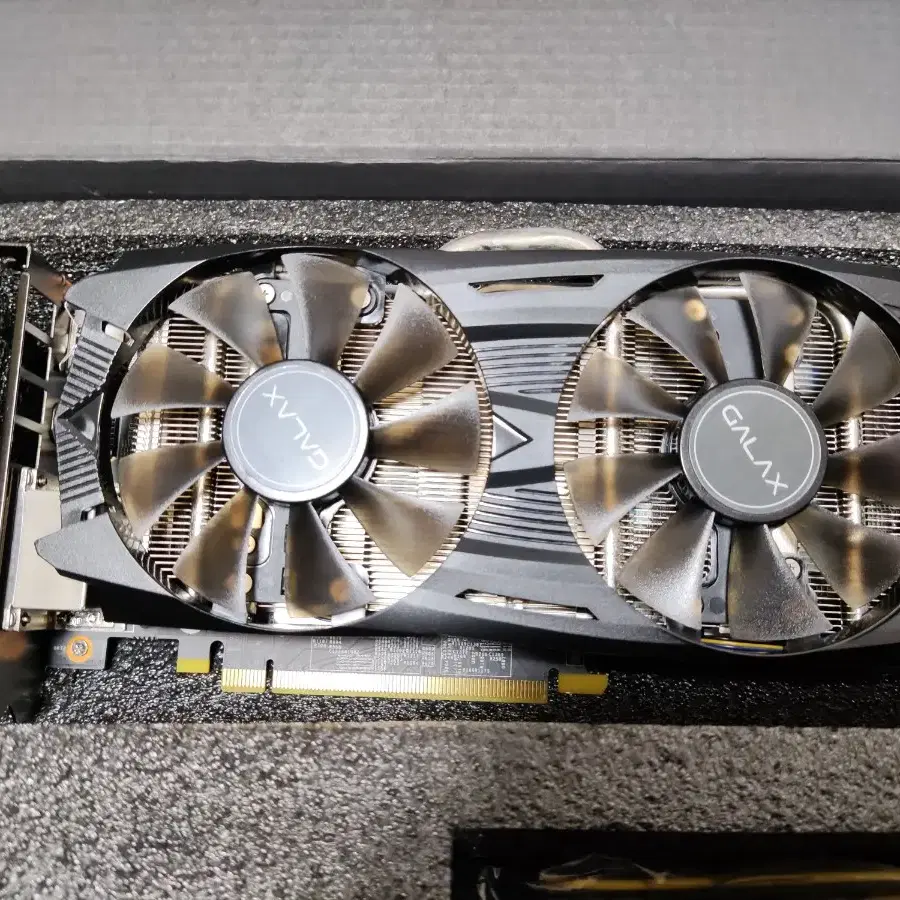 갤럭시 지천명 GTX1060 6기가 그래픽 카드 컴터 거의 안씀