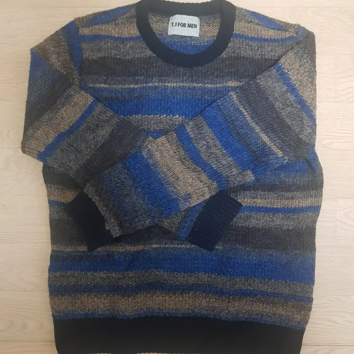 Tie Foreman Knit sells