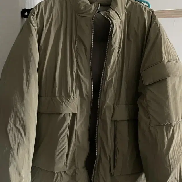 해칭룸 hatchingroom Puffer Jacket Sand