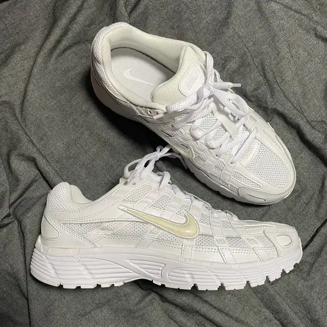 NIKE P-6000 White Sz 8(250)