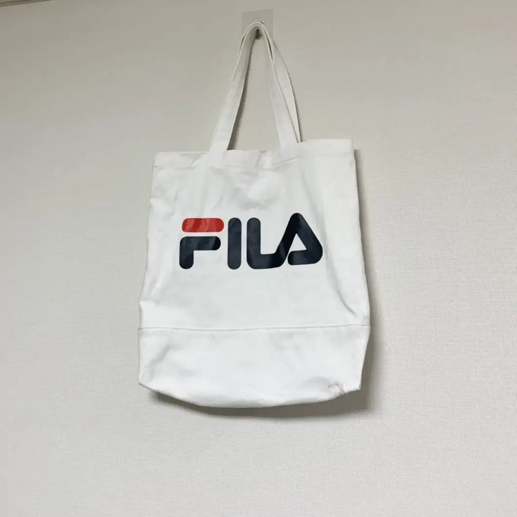 (글필독) 휠라 FILA 로고 화이트 에코백