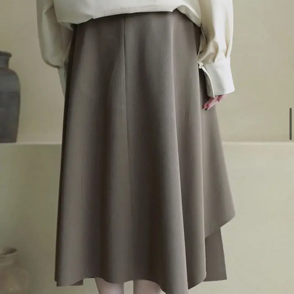 Lo61 Asymmetric Hem Skirt 브라운 (m)