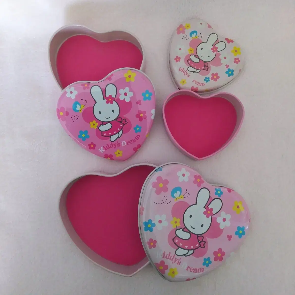 Set Young Art Kiddie Heart Tin Case / Classic Stationery Fancy Vintage Iron Props