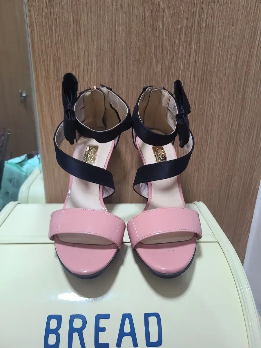 Jini Kim Ribbon Strap Heel 36