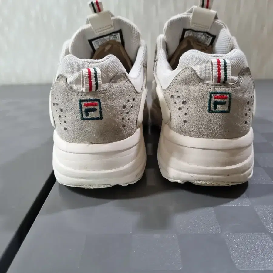 FILA 어글리슈즈 235