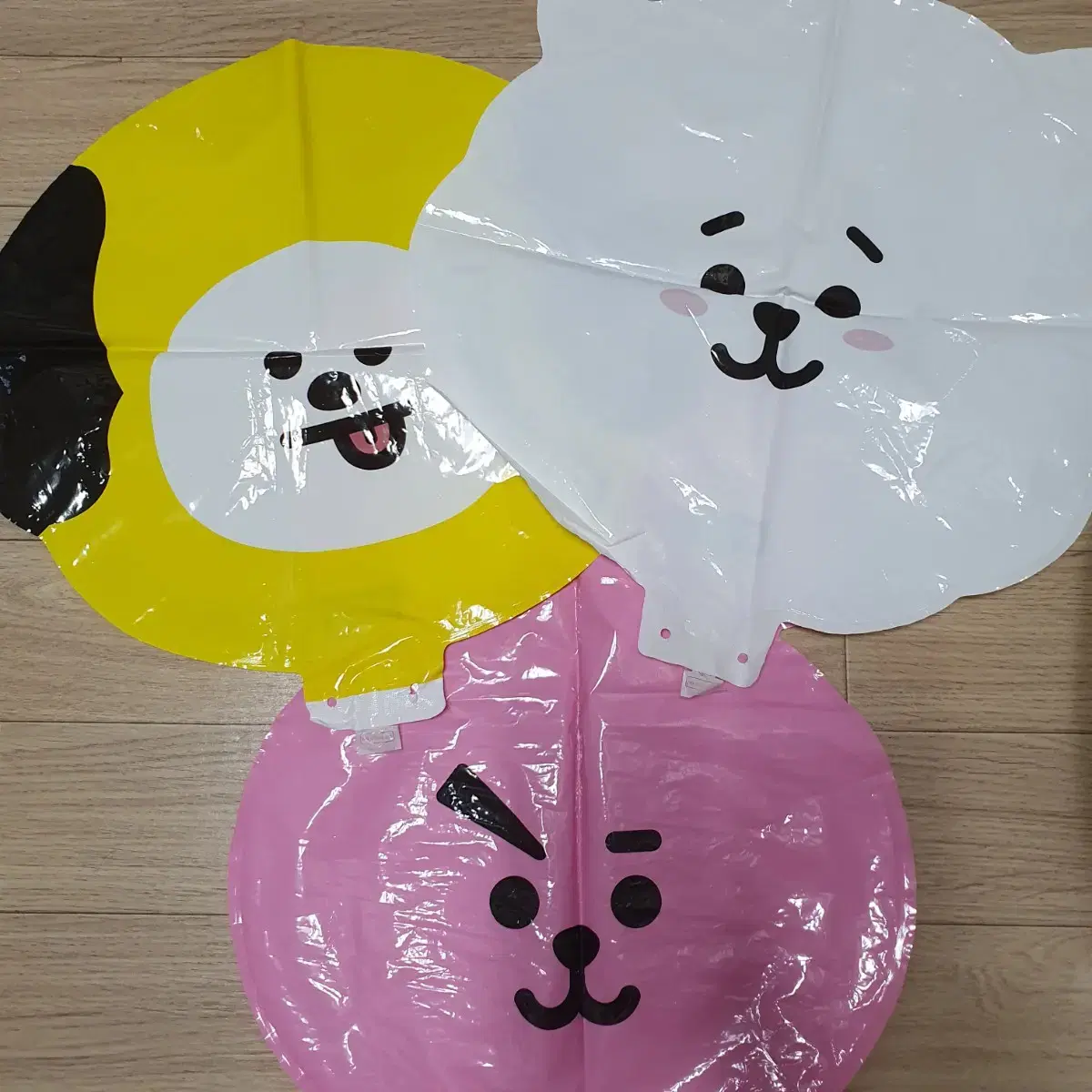 방탄소년단 BT21 풍선, 전시회 도록 및 시그 외 다수 팔아요