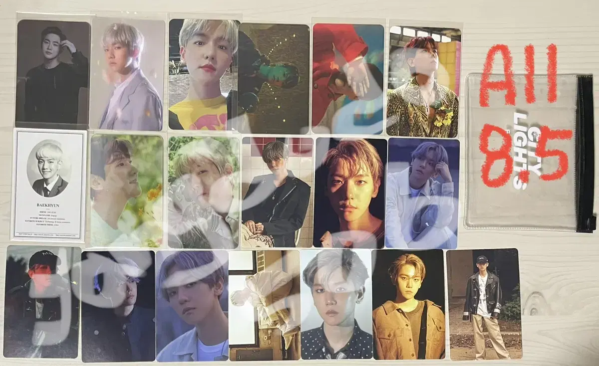 (Price drop) exo baekhyun suho Photocard, Citylight sticker pack WTS