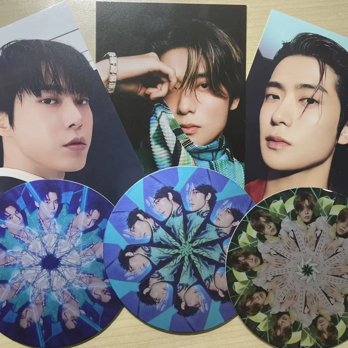 Payborg jaehyun doyoung yuta postcard Circle WTS