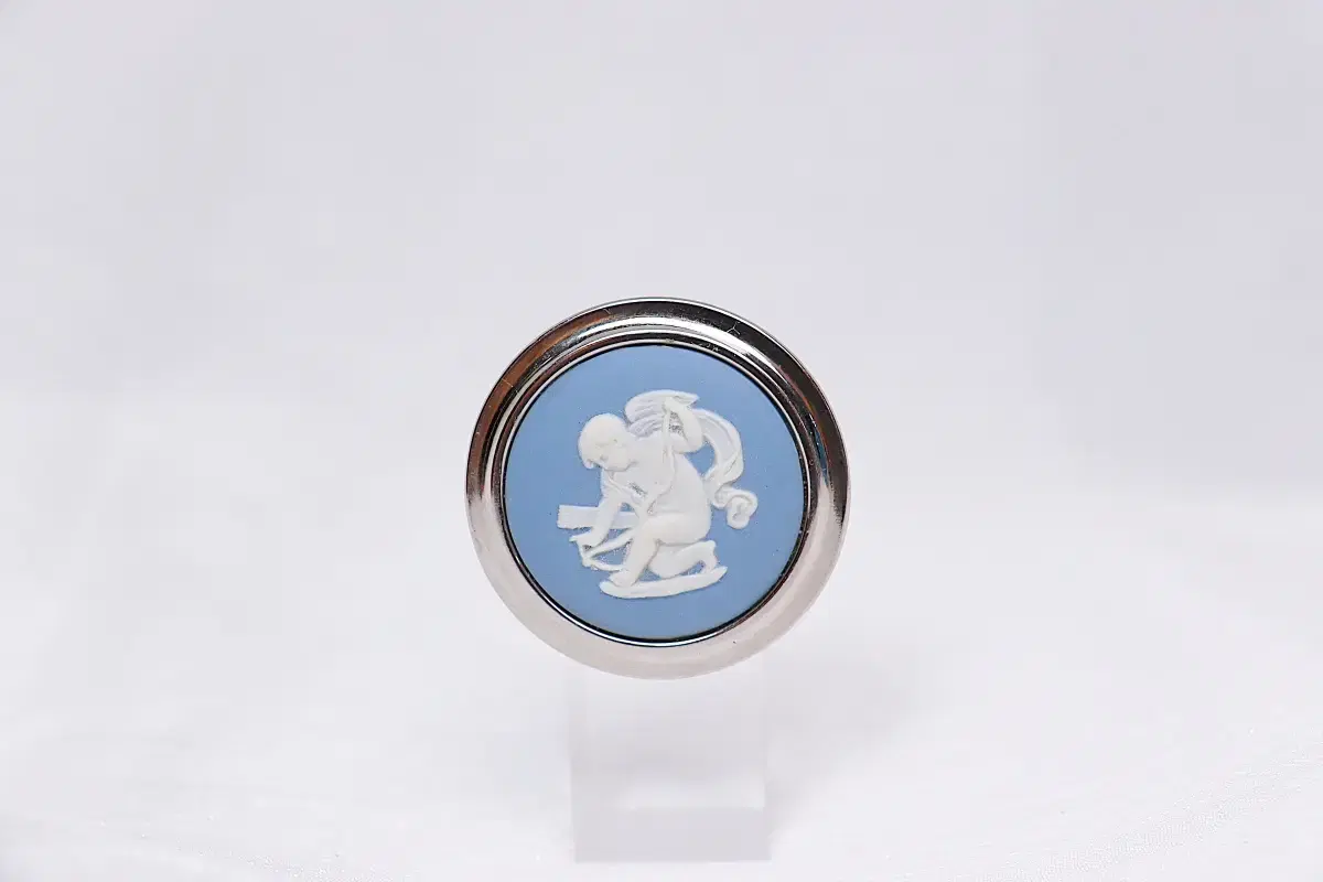 [Vintage Brooch] British Wedgwood Jasperware Pale Blue Cupid Silver Frame Brooch in Pale Blue