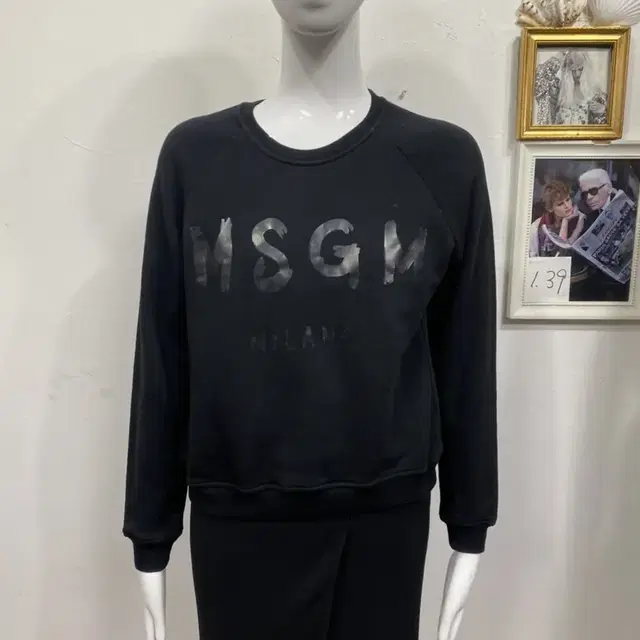 MSGM 검정긴팔티 맨투맨 