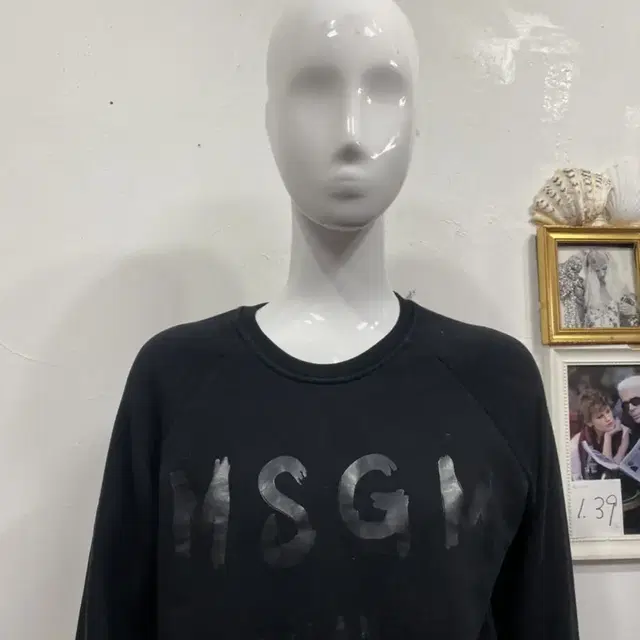 MSGM 검정긴팔티 맨투맨 