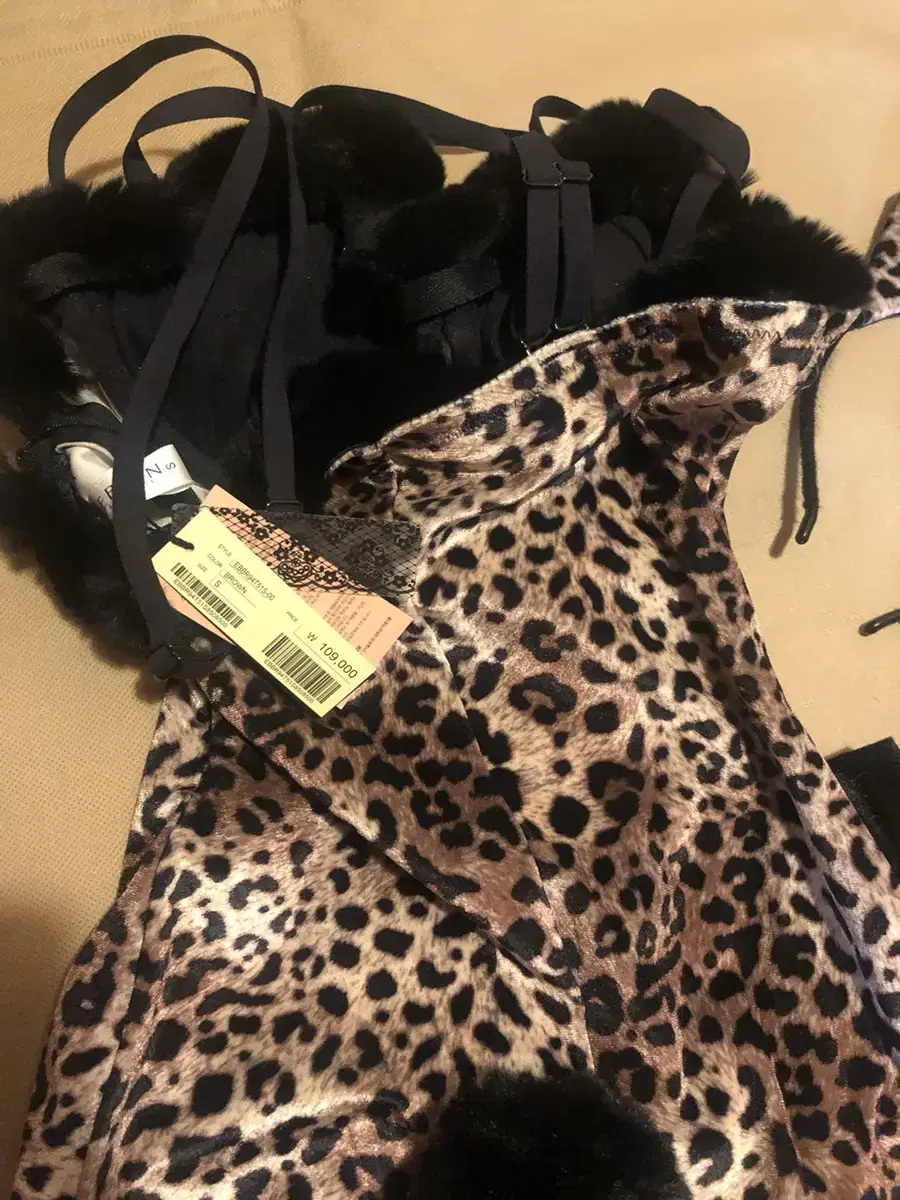 Evelyn Costume Hopivani New