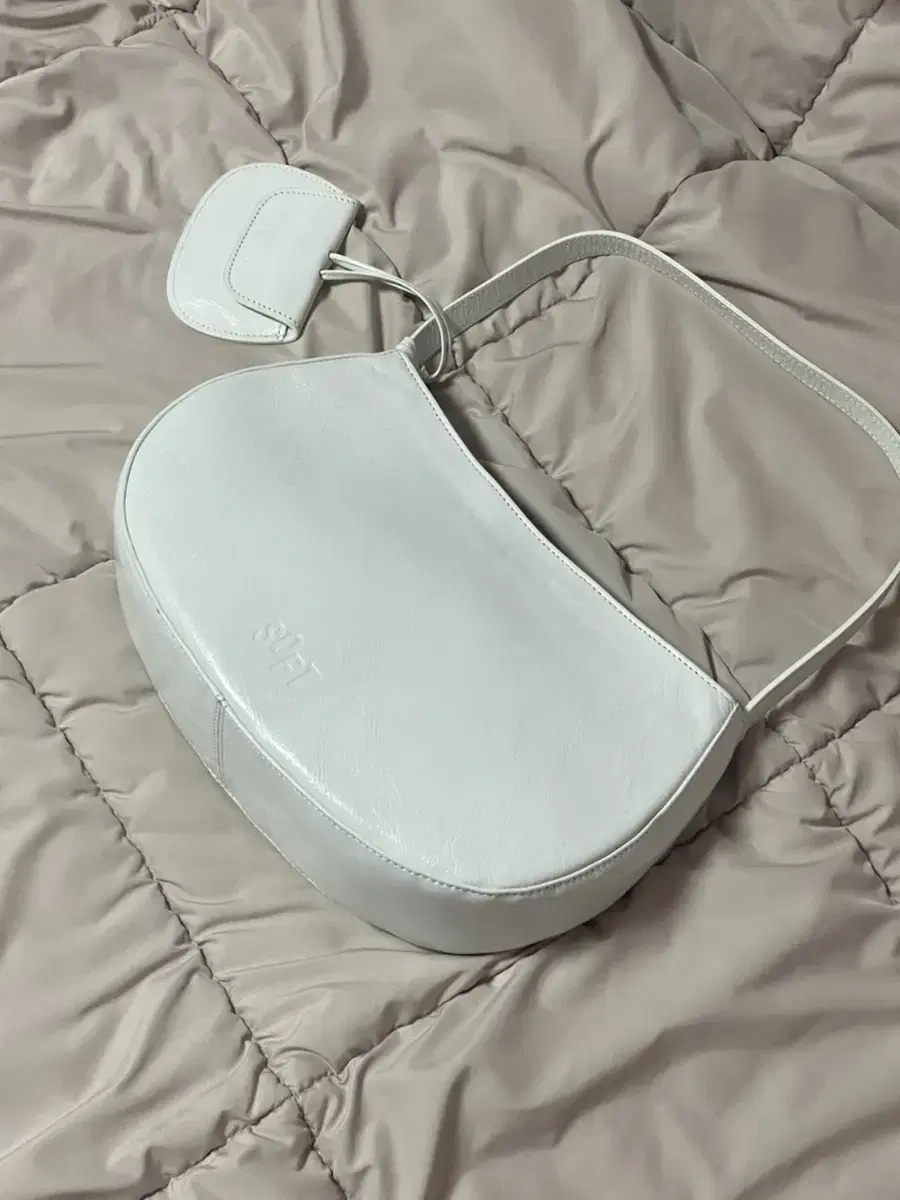 Soft Seoul Madeleine Bag White