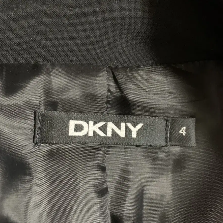 DKNY 롱자켓 보관만한 새거예요