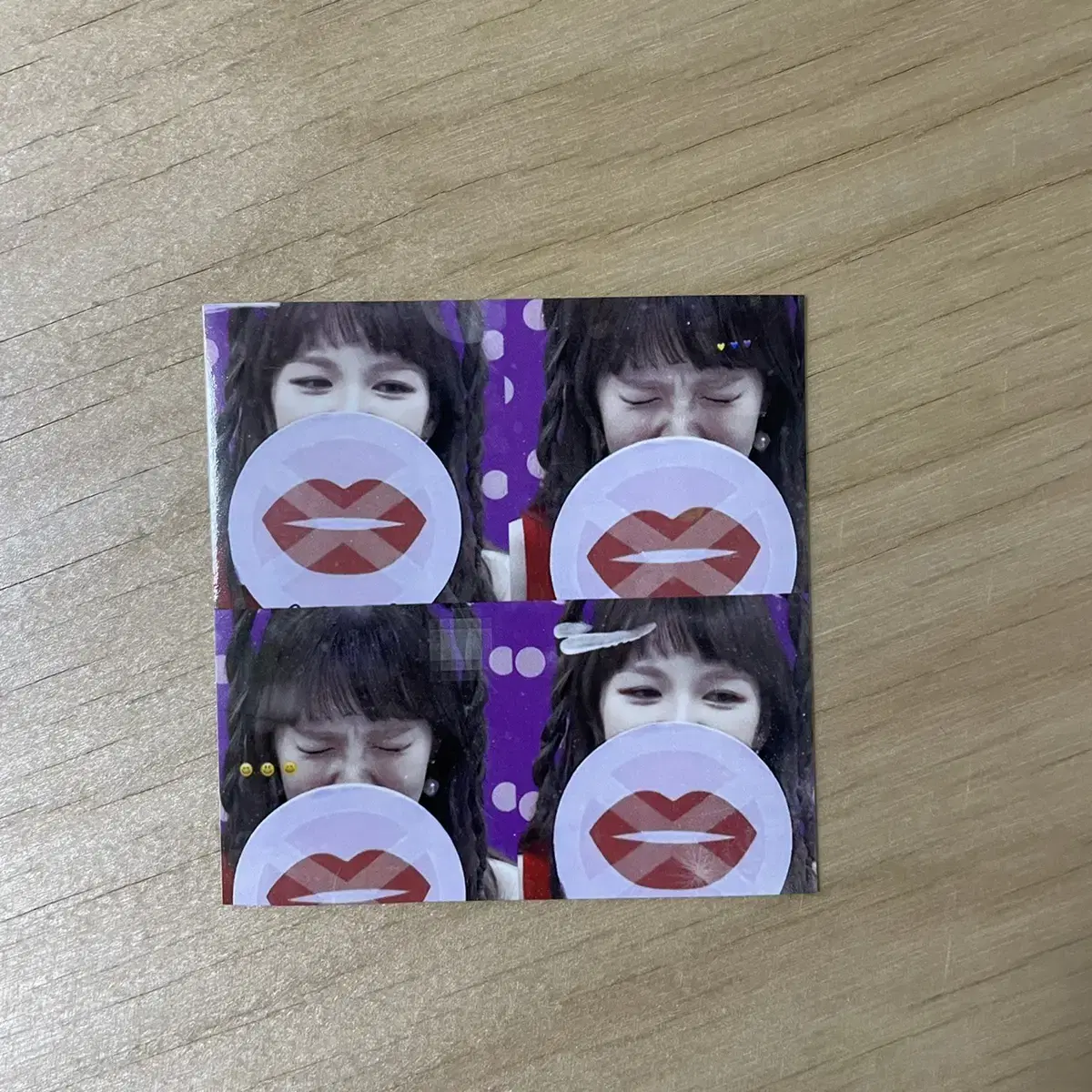 Red Velvet wendy Sells unofficial goods (stickers)