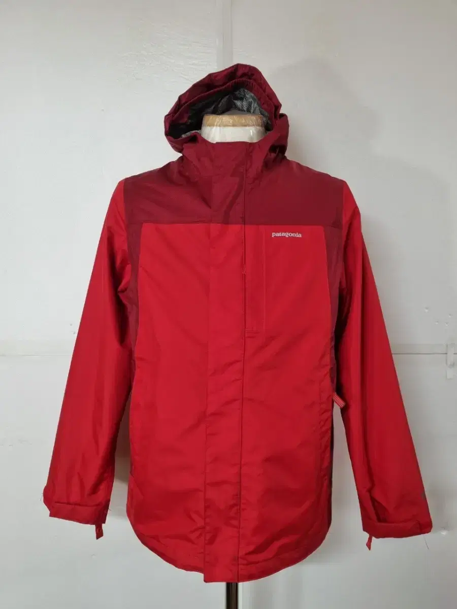 55) Patagonia Windbreaker Jacket