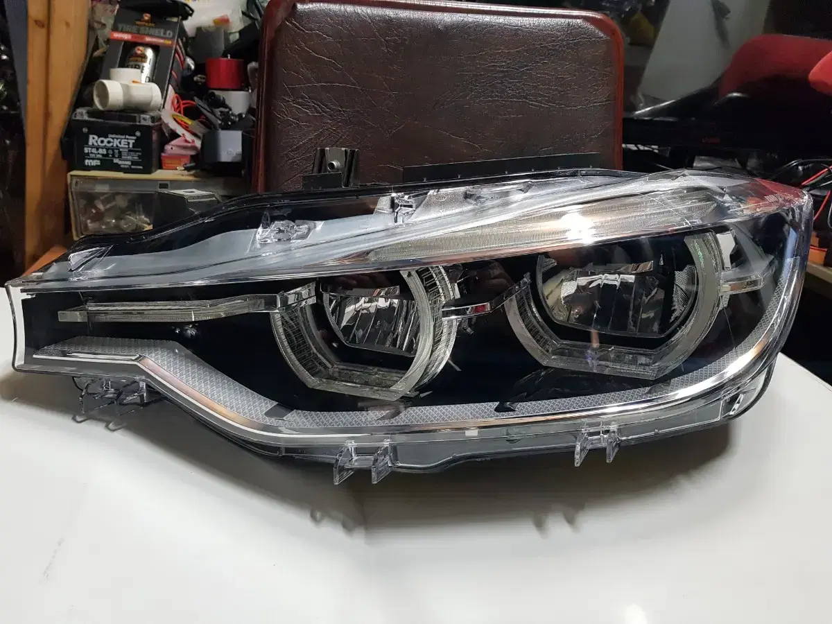 BMW  F30 신형  LED LCI운전석 헤드램프 판매합니다