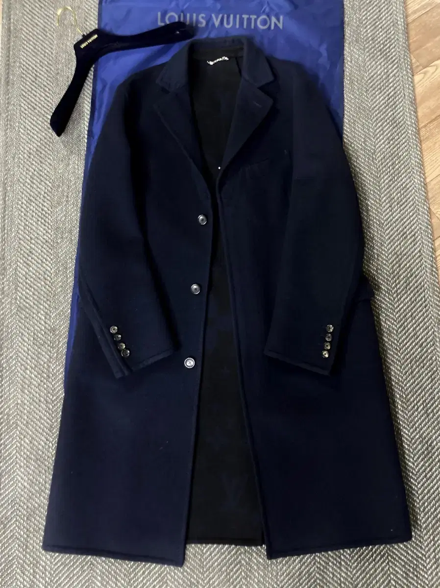 (Genuine) Louis Vuitton Double-faced Monogram Coat 50