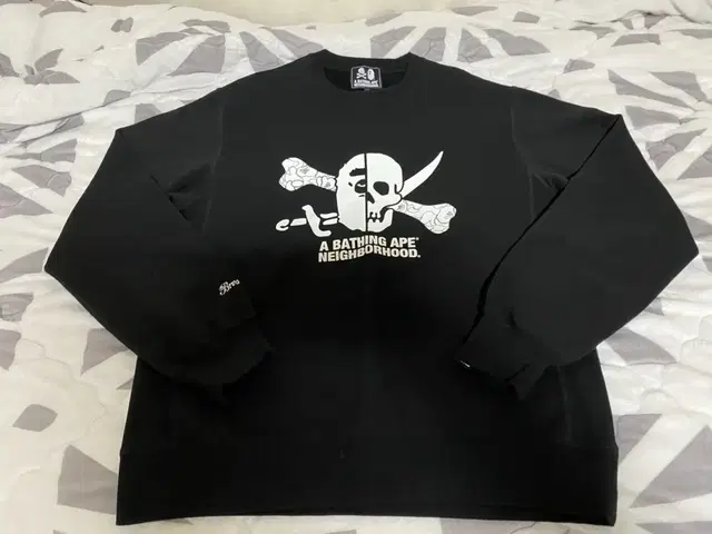 [2XL] 베이프 x 네이버후드 맨투맨 Bape