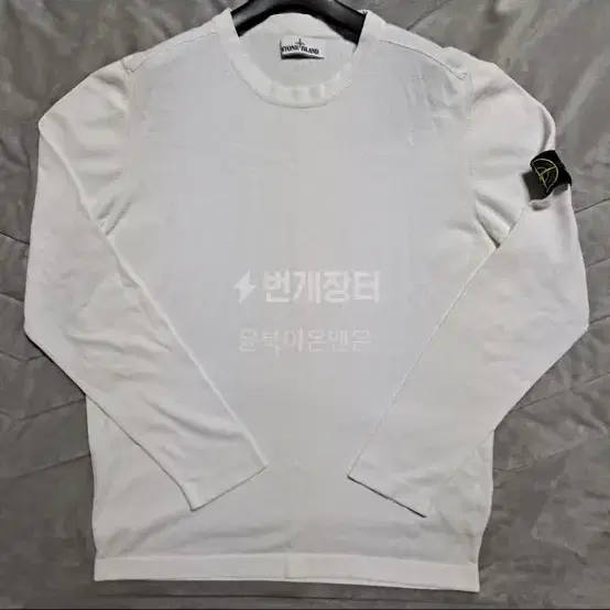 스톤아일랜드 롱슬리브 XL 20ss