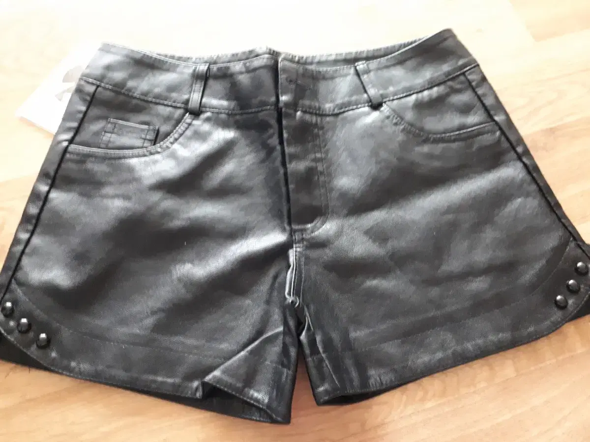 Shorts e pantaloncini donna: must-have per tutto l'anno | Tezenis