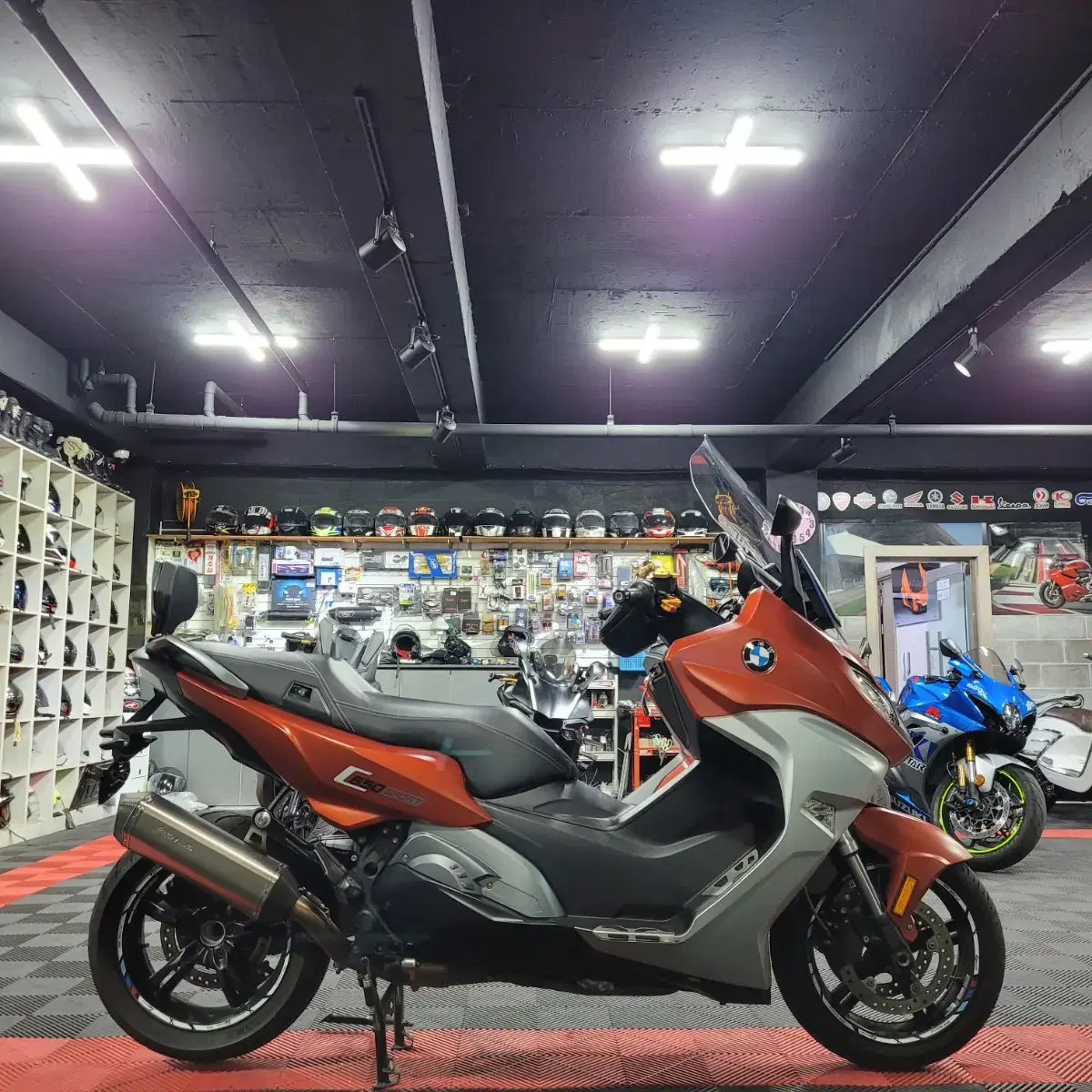 C650スポーツ タンデムバー Bmw 純正 中古 バイク 部品 美品 Wb10c405hz556 コケキズ無し 割れ欠け無し 機能的問題なし 新品未使用