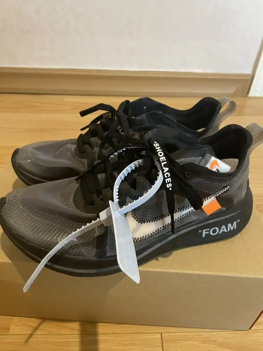 Off-White Nike Zoomfly 245