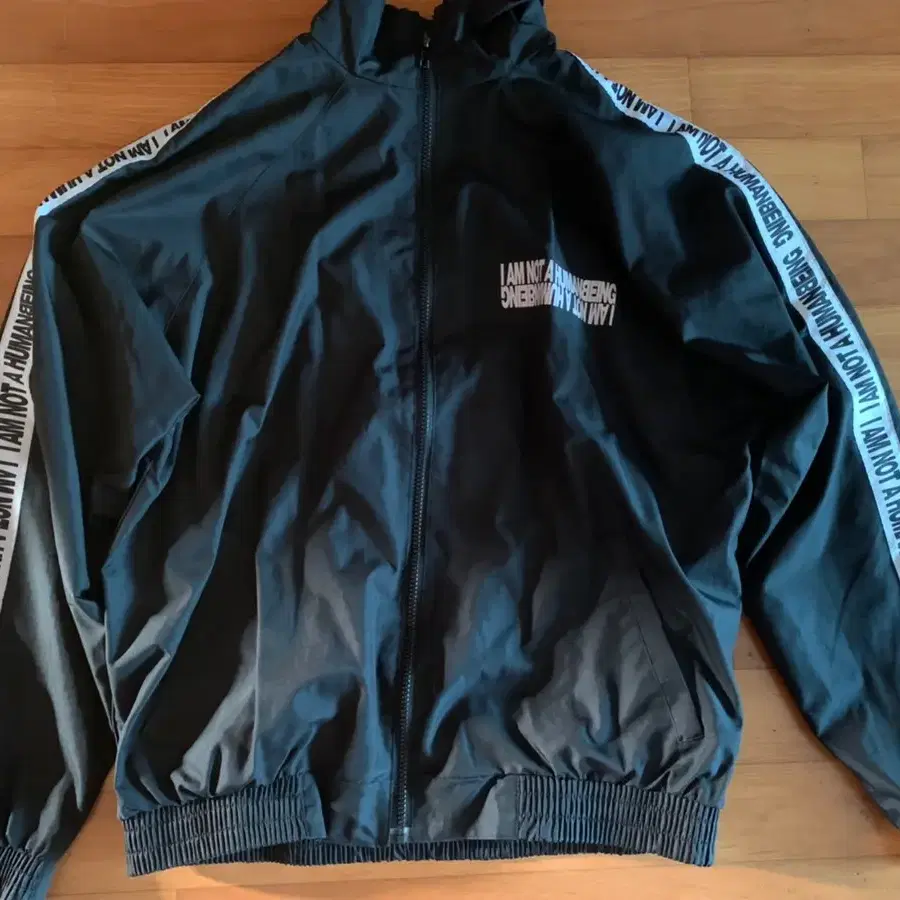 아임낫어휴먼비잉 Basic Logo Tape Track TopJacket