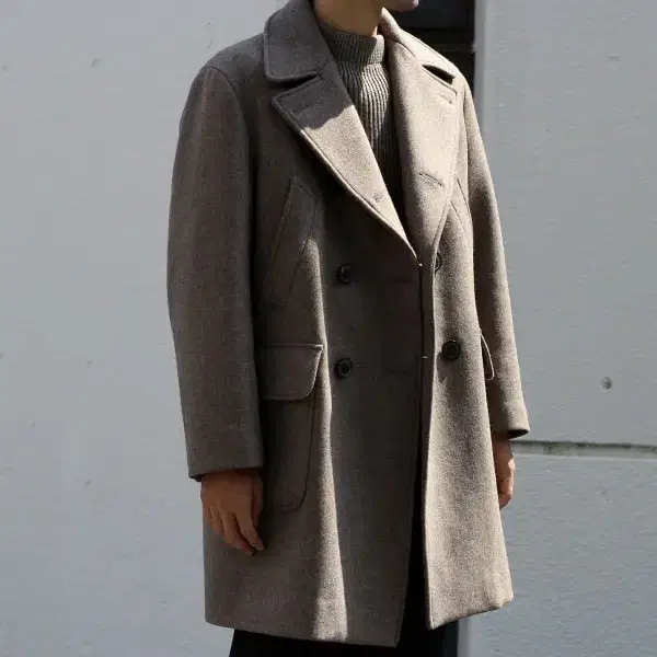 21fw HERILL Natural Blacksheep Pcoat