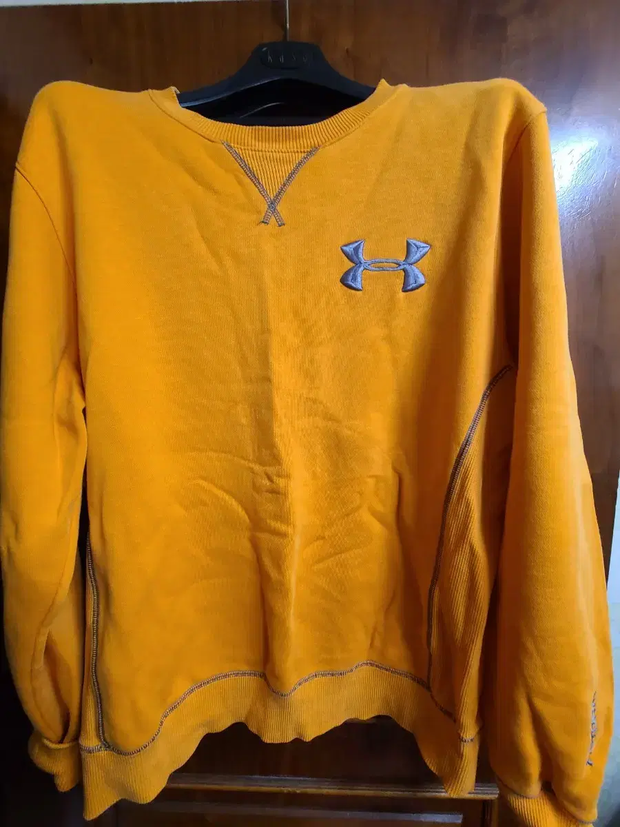 Under Armour Man to Man Large 100