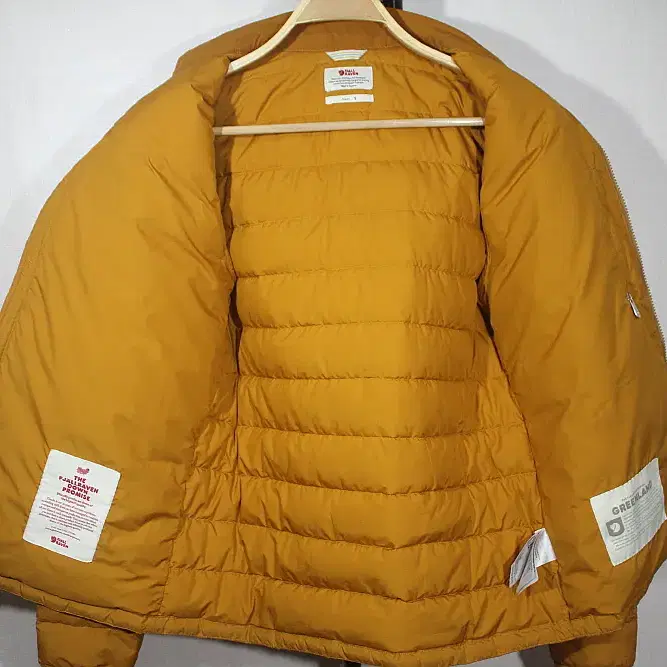 FJALL RAVEN 피엘라벤경량패딩 S (95)