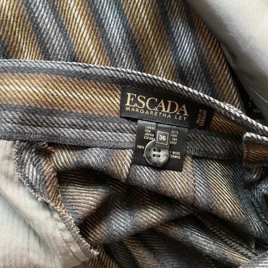 ESCADA 수트