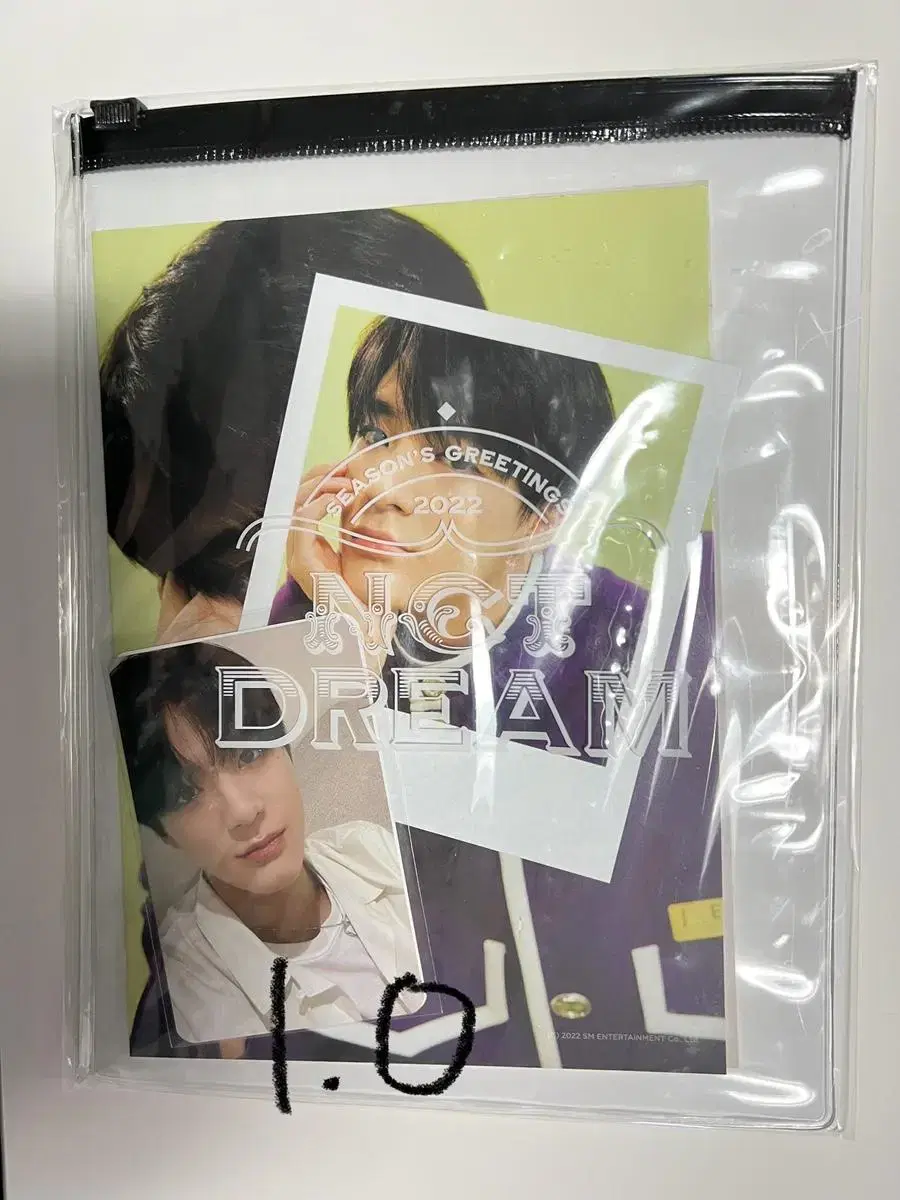 Seasons Greetings Photo Pack jeno sealed WTS