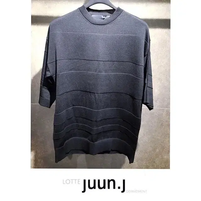 (size 46) Junji JUUNJ / Reverse Tissue Colorblocked Short Sleeve Knit Pullover