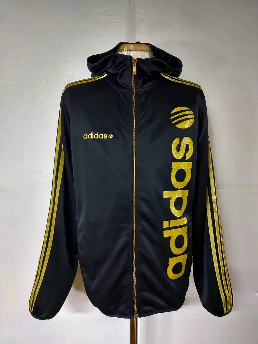 95)Adidas Neo Label Big Logo Hoodie Zip Up Jacket